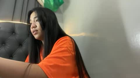 lovely_leah23 online show from 02.09.26