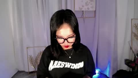 lovely_lianne online show from 02.02.26