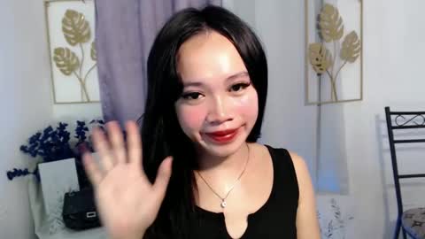 lovely_lianne online show from 04.12.26