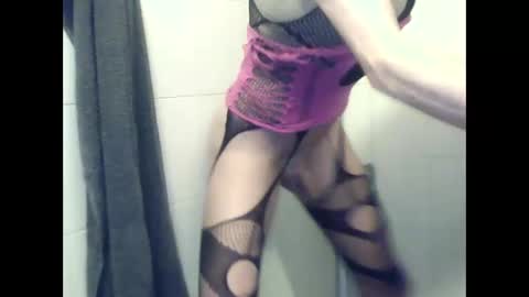 Snapshot of lovely_me165244 chatting on 12.19.24 mooie man online show from 12.19.24