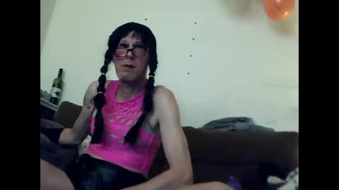 Snapshot of lovely_me165244 chatting on 12.14.25 mooie man online show from 12.14.25