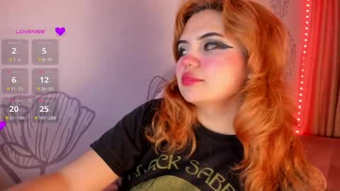 Snapshot of lovely_paris_01 chatting on 04.30.26 Paris Rose online show from 04.30.26