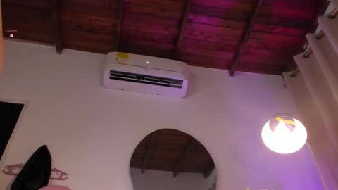    online show from 11.05.25