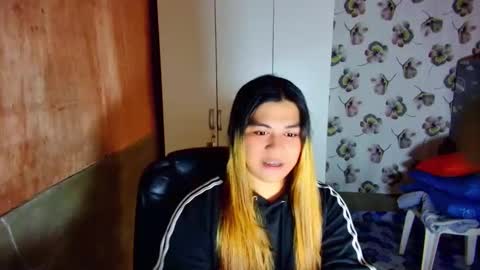 lovely_ricaxxx online show from 10.13.25