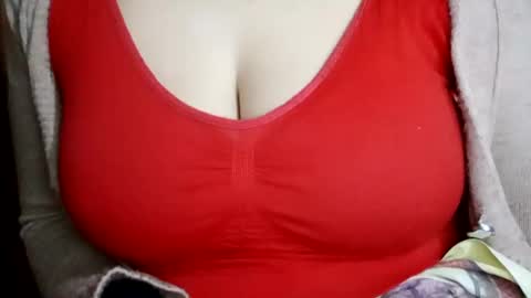 Snapshot of lovely_sweet_girl chatting on 02.17.25 katrina follow me guys online show from 02.17.25
