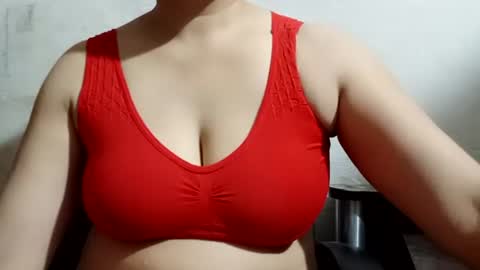 Snapshot of lovely_sweet_girl chatting on 06.16.26 katrina follow me guys online show from 06.16.26