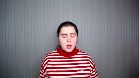 Snapshot of lovelyangel_xx chatting on 12.02.24 lovelyangel_xx online show from 12.02.24