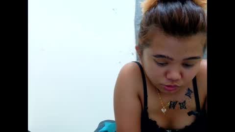 lovelyasian_babe online show from 04.12.26