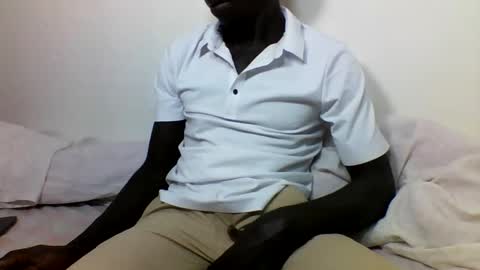 Snapshot of lovelyfeetboy chatting on 04.15.26 lovelyfeetboy online show from 04.15.26