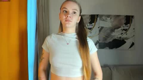 lovelygracee online show from 10.22.25