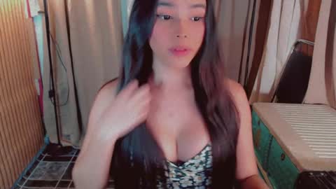 Snapshot of lovelylaiza chatting on 07.26.26 Cutie Laiza online show from 07.26.26