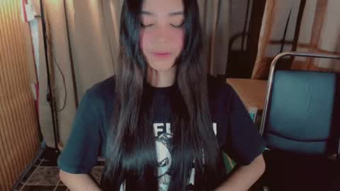 Snapshot of lovelylaiza chatting on 07.29.26 Cutie Laiza online show from 07.29.26