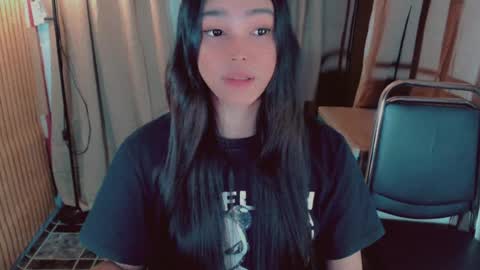 Snapshot of lovelylaiza chatting on 07.30.26 Cutie Laiza online show from 07.30.26