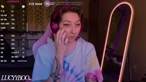 Snapshot of lovelylittlelucyy chatting on 06.11.26 lovelylittlelucyy online show from 06.11.26