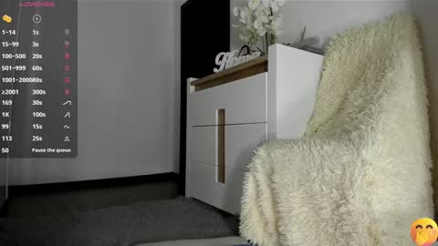 Ava online show from 12.12.24