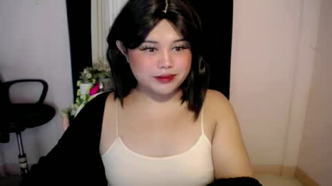 Snapshot of lovelypinaychubsx chatting on 06.21.26 lovely online show from 06.21.26