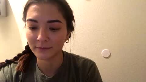 Snapshot of lovelyqueenaria chatting on 12.17.24 Queen Aria online show from 12.17.24