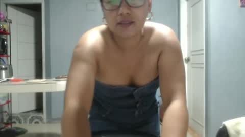 Angelquey online show from 02.20.25