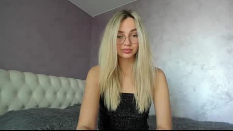 Lovely Rose online show from 03.07.25