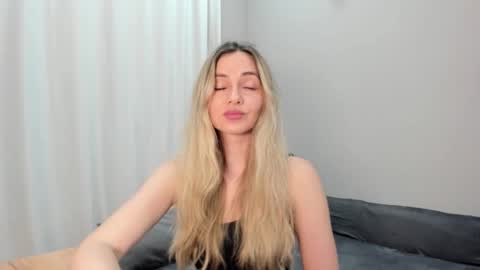 Lovely Rose online show from 02.27.26