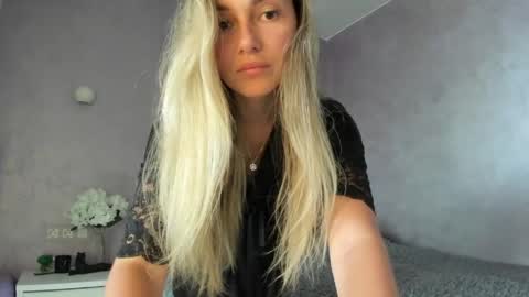 Lovely Rose online show from 04.29.26