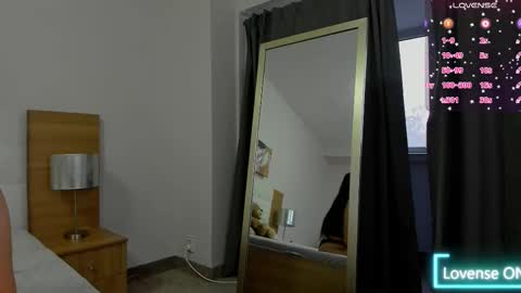 Sophia online show from 11.03.25