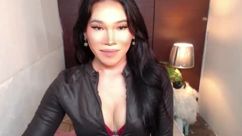 STWEET LINA online show from 04.11.26