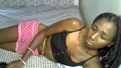 lovelytin online show from 10.18.25