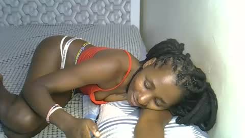 lovelytin online show from 10.27.25