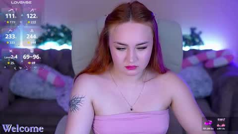 Snapshot of lovelyybell chatting on 12.14.25 B E L L online show from 12.14.25