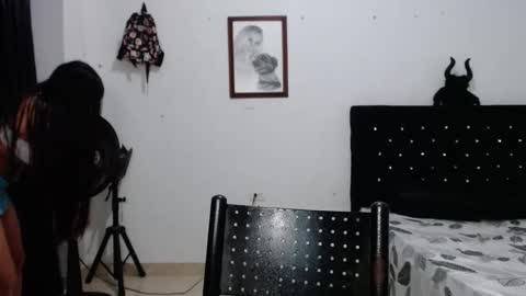 loveme_d online show from 10.30.25