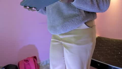 L O V E  online show from 01.17.26