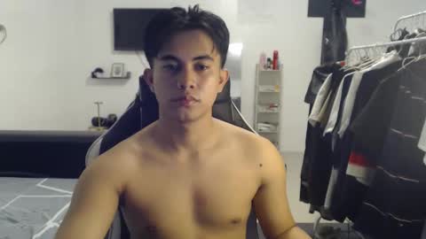 loverboyph04 online show from 10.17.25