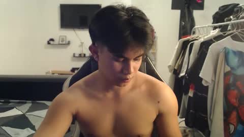 loverboyph04 online show from 10.18.25