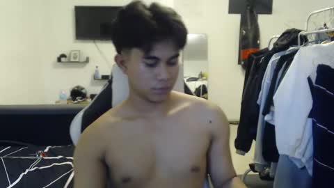 loverboyph04 online show from 11.14.25