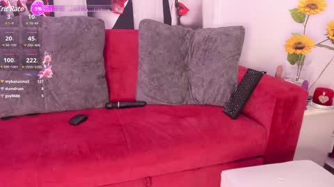 Snapshot of loverlauren1 chatting on 01.11.25 Lauren independent model love you online show from 01.11.25