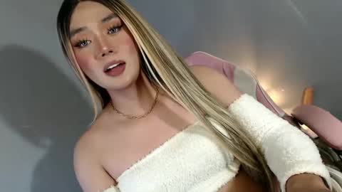 lovers moon22 online show from 01.22.25