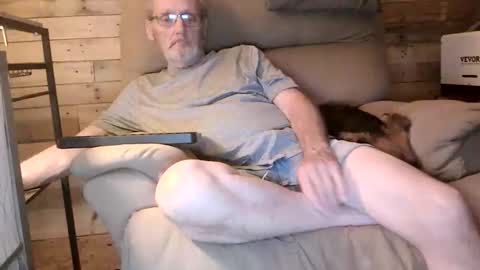 just here to have fun and cum online show from 04.14.26