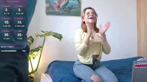 Snapshot of loveskingdom chatting on 12.03.25 LovesKingdom online show from 12.03.25