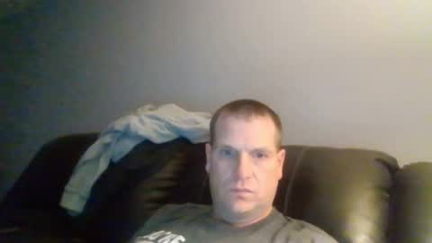 Snapshot of lovetocum37 chatting on 02.18.25 lovetocum37 online show from 02.18.25