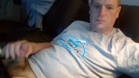 Snapshot of lovetocum37 chatting on 03.11.25 lovetocum37 online show from 03.11.25