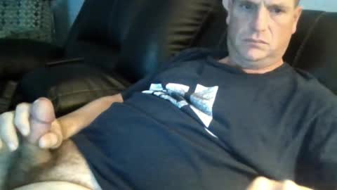 Snapshot of lovetocum37 chatting on 10.20.25 lovetocum37 online show from 10.20.25