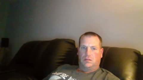 Snapshot of lovetocum37 chatting on 11.17.25 lovetocum37 online show from 11.17.25