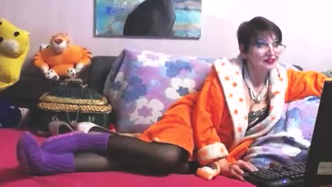 Anna online show from 10.16.25