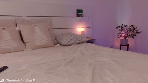    .       online show from 02.02.25