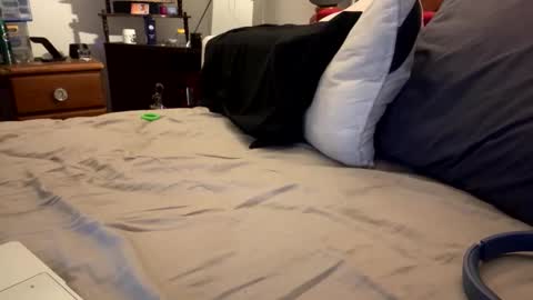 Snapshot of lowkey42011 chatting on 10.27.25 lowkey42011 online show from 10.27.25