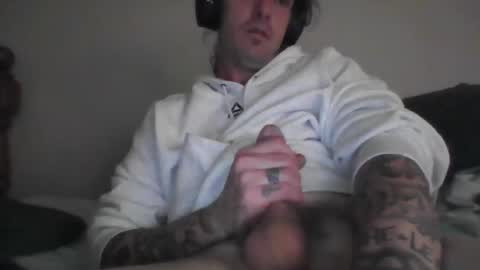 Snapshot of lowkey7486 chatting on 02.25.26 Lowkey online show from 02.25.26