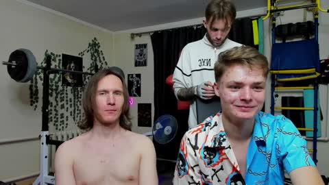 Snapshot of loyasteve chatting on 12.12.24 VECTORSTEVEPVT IS OPEN online show from 12.12.24