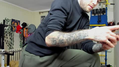 Snapshot of loyasteve chatting on 01.04.25 VECTORSTEVEPVT IS OPEN online show from 01.04.25