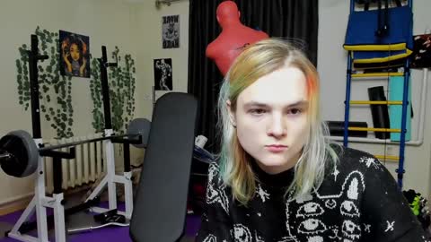 Snapshot of loyasteve chatting on 01.05.25 VECTORSTEVEPVT IS OPEN online show from 01.05.25